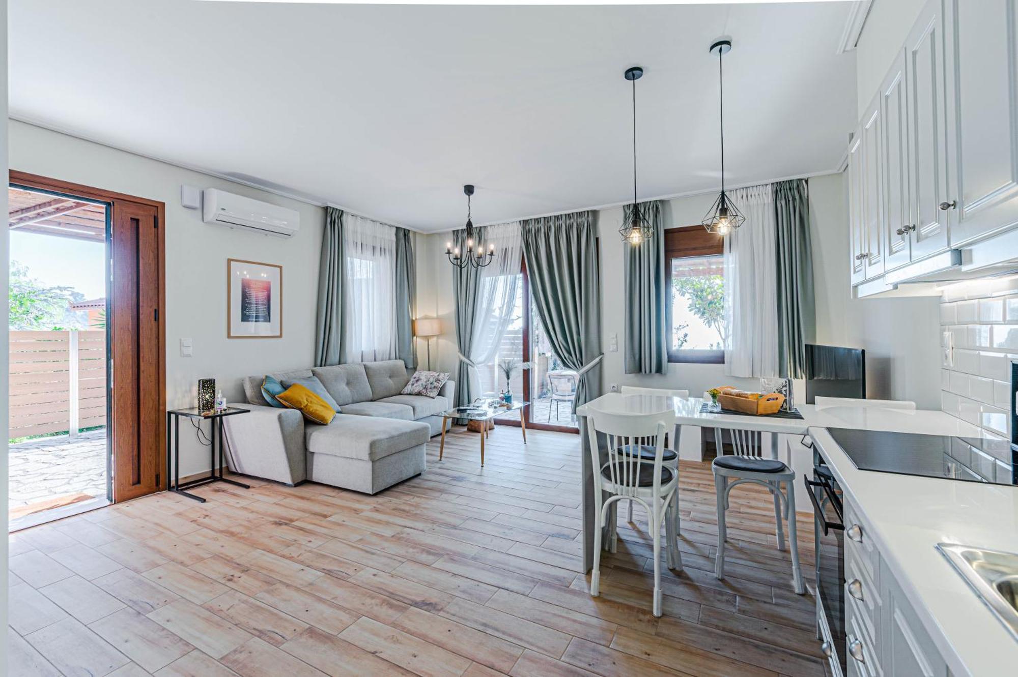 Paralio Astros Beachfront Suite Xiropigado Exterior foto