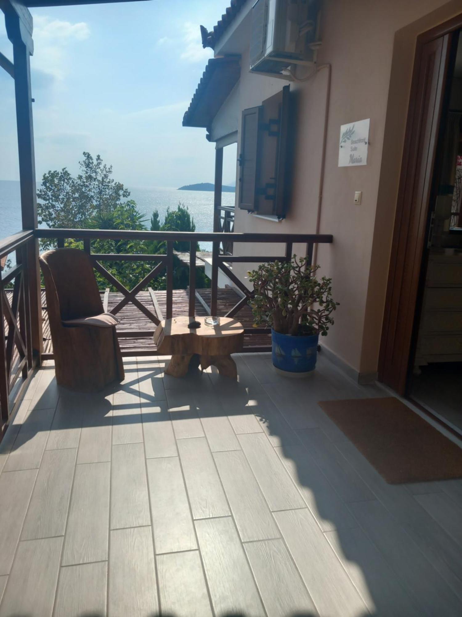 Paralio Astros Beachfront Suite Xiropigado Quarto foto