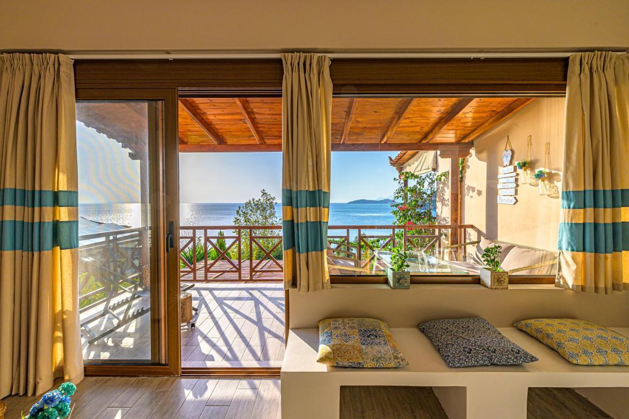 Paralio Astros Beachfront Suite Xiropigado Exterior foto