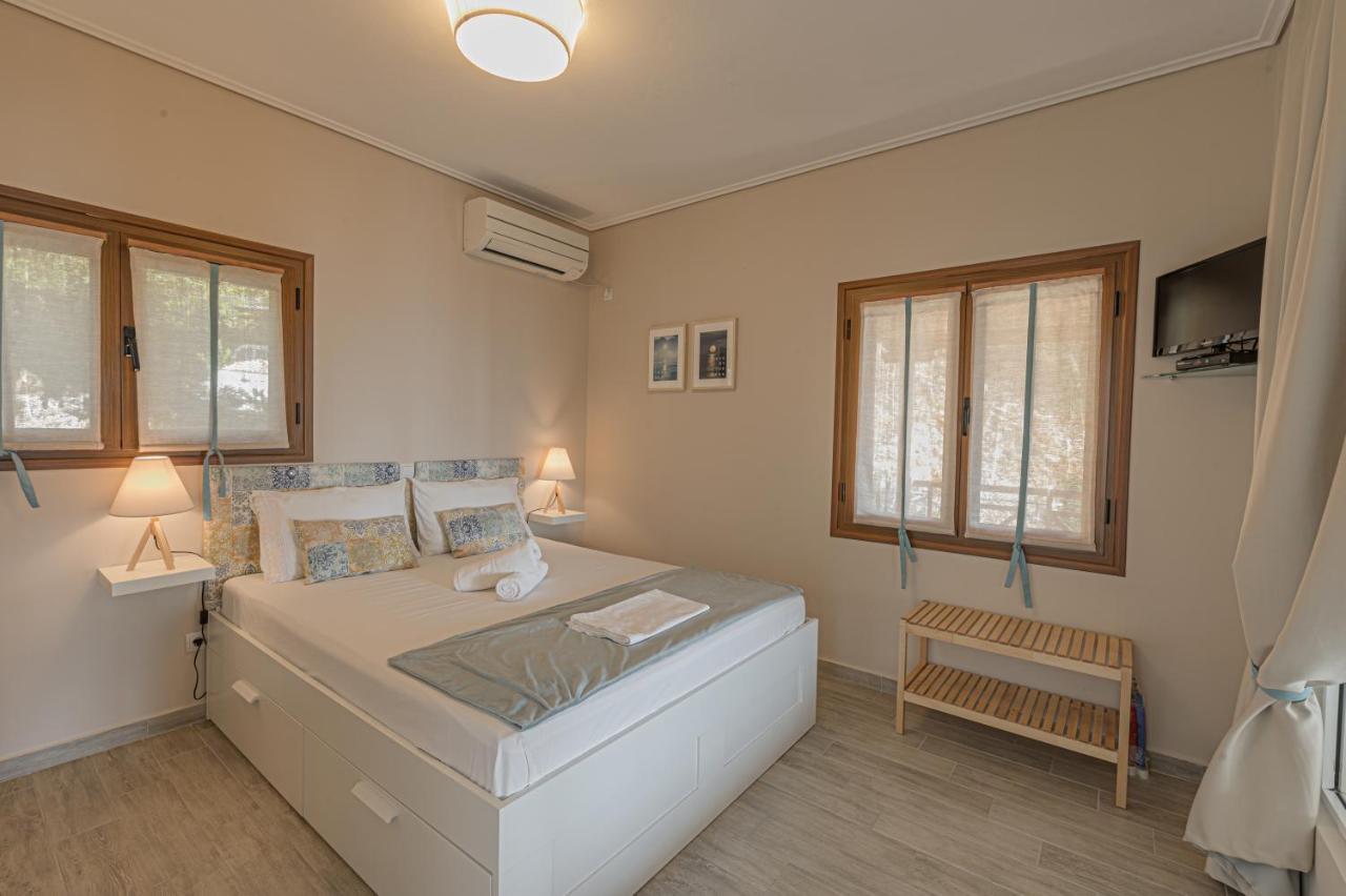 Paralio Astros Beachfront Suite Xiropigado Exterior foto