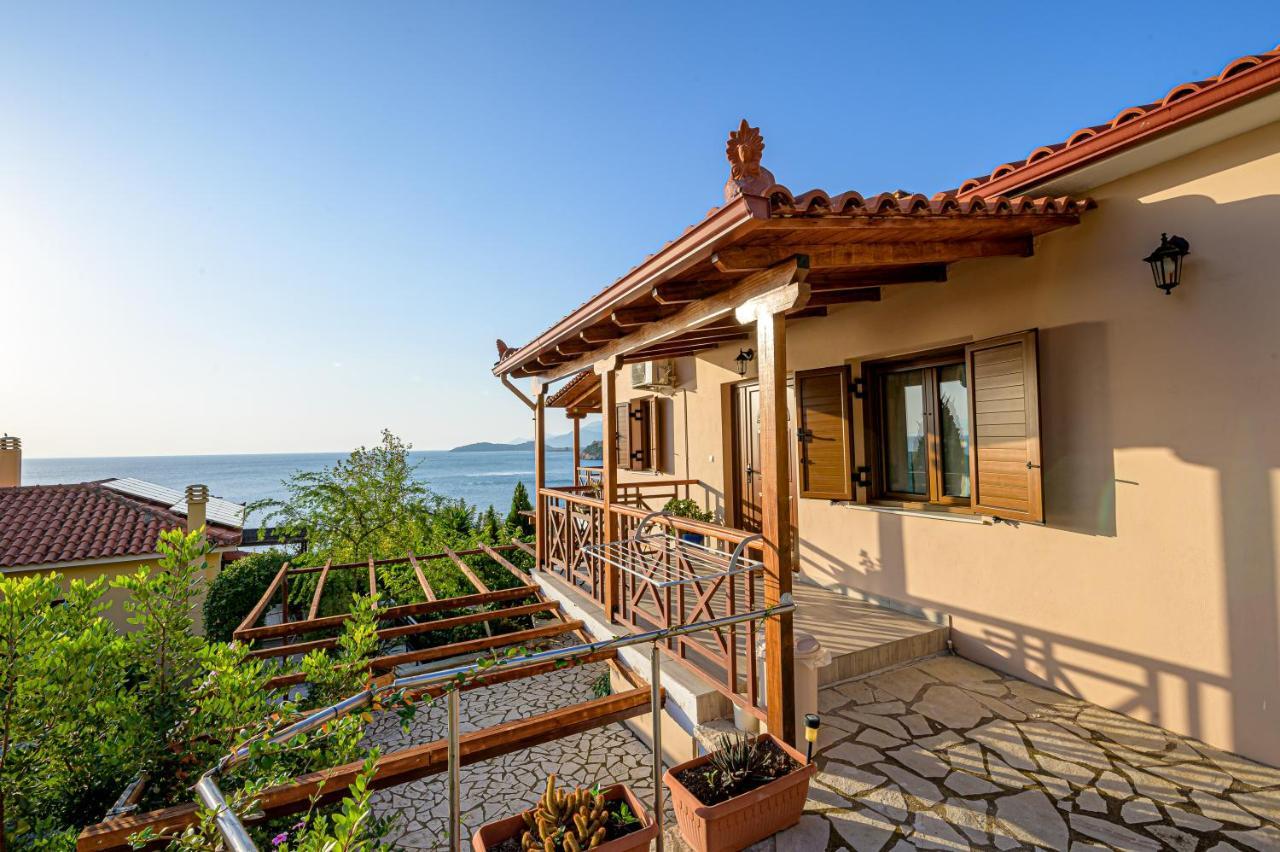 Paralio Astros Beachfront Suite Xiropigado Exterior foto
